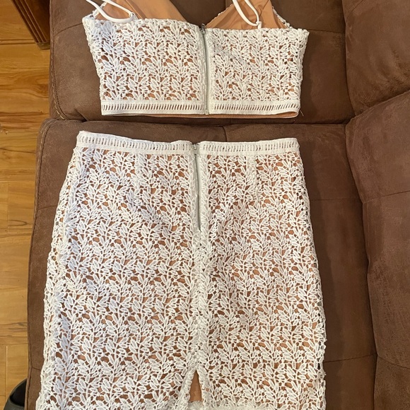 Kendal & Kylie 2pc Knit Crop Top and Skirt sz small - Picture 4 of 6